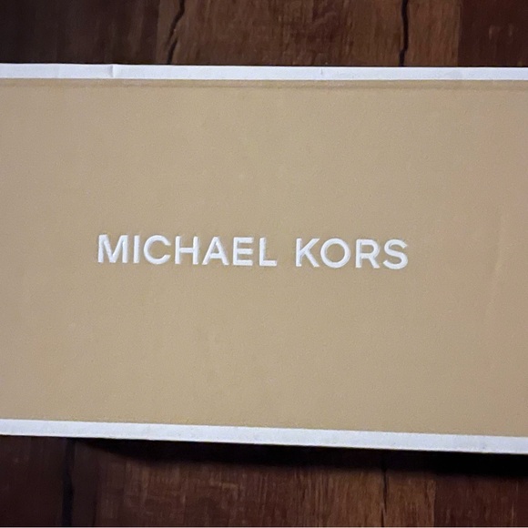 New Michael Kors Red Flats - Picture 4 of 12